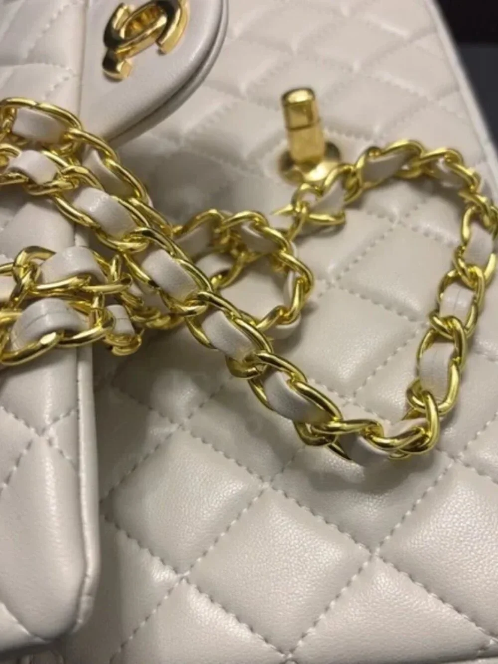 Chanel Classic Flap Quilted White Leather Gold Tone Chain Shoulder Bag - Picture 7 of 11
